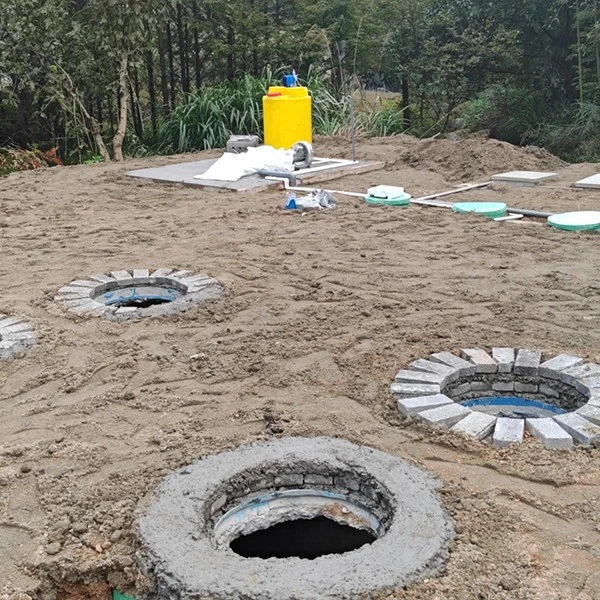 玻璃钢污水处理设备施工现场.jpg